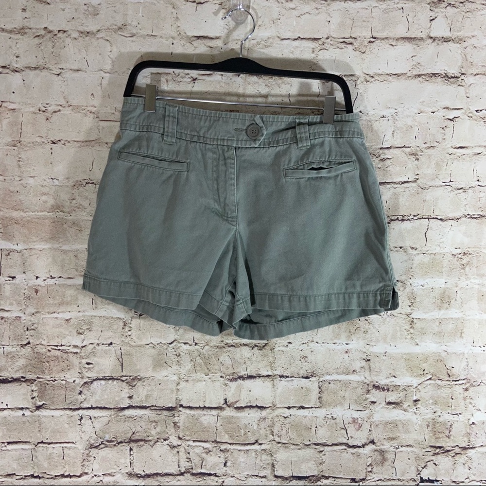 Light olive green New York & Company size 8